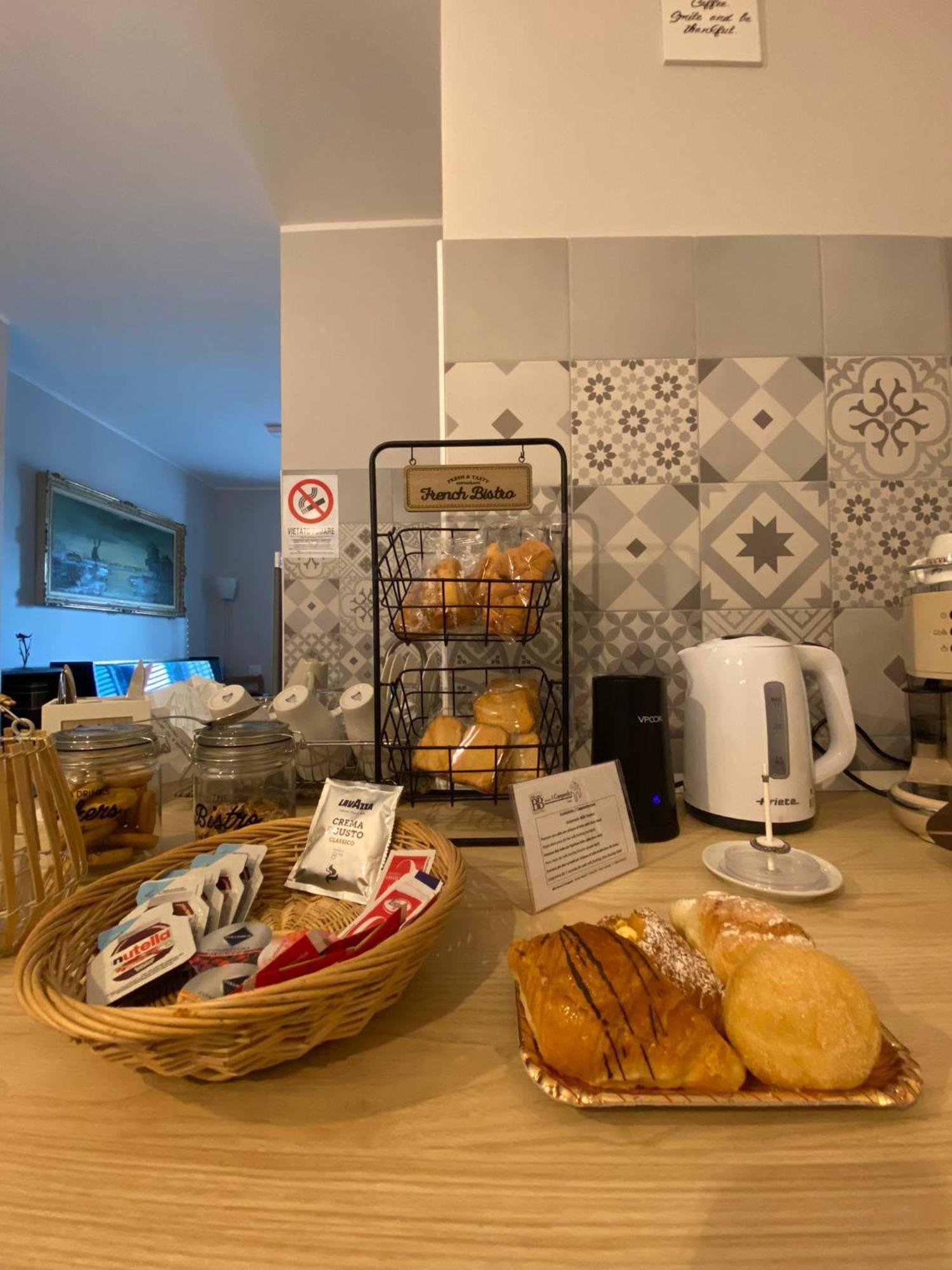 キエーティ Dimora Il Campanile Bed & Breakfast エクステリア 写真